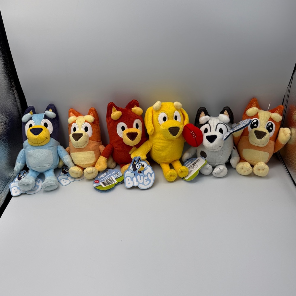 Bluey 6" Plush Lot of 6 Bluey, Bingo, Rusty, Lucky, and Muffin